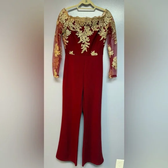 Elegant Red Lace Jumpsuit, no tag, size would fit M - Picture 3 of 14